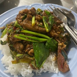 ข้าวราดคะน้าหมูหมัก