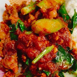 ผัดพริกแกง(เป็นกับข้าว)