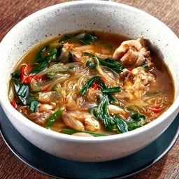 แกงไก่วุ้นเส้น