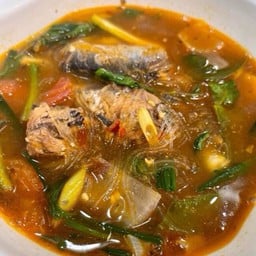 แกงเส้นปลากระป๋อง