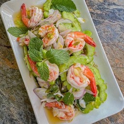 ยำมะระกุ้งสด