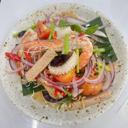 ยำมาม่ารวมมิตร