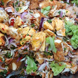 ยำไข่ดาว