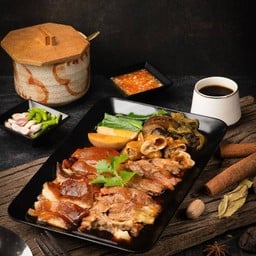 ขาหมู Size M (3-6 ท่าน)