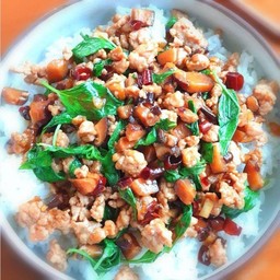 อร่อยยกนิ้ว -  โหระพาคั่วเผ็ด เห็ดหอมไก่สับ