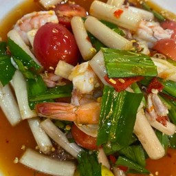 ยำไหลบัว กุ้งสุก