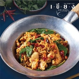 มาม่าผัดกะเพราไก่