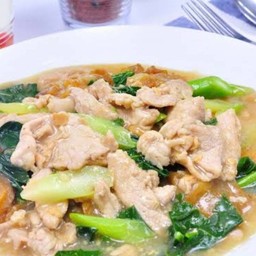 ราดหน้าหมู