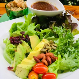 Avocado salad