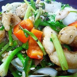 เนื้อกระพงผัดพริกไทยดำ