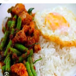 ร้านอาหารตามสั่งเจ๊ปอม อาหารตามสั่งเจ๊ปอม
