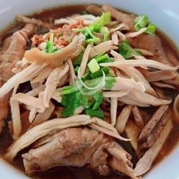 ชายทัย-ก๋วยเตี๋ยวไก่มะระ สาขาตลาดสดศรีวารี
