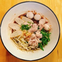 ก๋วยเตี๋ยวแห้งคลุก