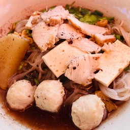 ก๋วยเตี๋ยวหมูน้ำใส