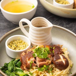 บะหมี่เฟิงไฉ หน้าขาหมู