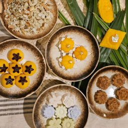 ขนมรวม (คละกัน)