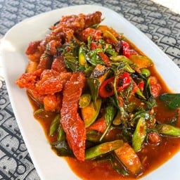 ผัดพริกแกง(กับข้าว)