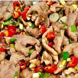 คั่วพริกเกลือราดข้าว