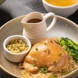 บะหมี่เฟิงไฉ หน้าไก่ต้ม