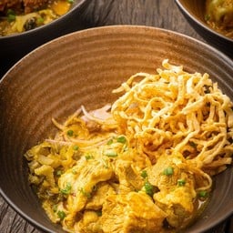 ข้าวซอยหมูตุ๋น