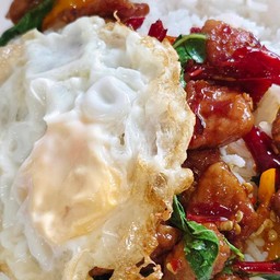 ข้าวกะเพราหมูทอด+ไข่ดาว