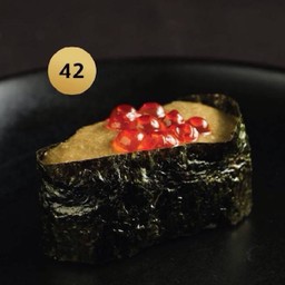 42.ซูชิมันปูท็อปไข่ปลาแซลมอน