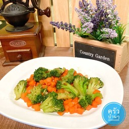 ผัดผัก บร็อคโคลี่+แครอท (เจ)