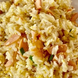 ข้าวผัดไส้กรอก