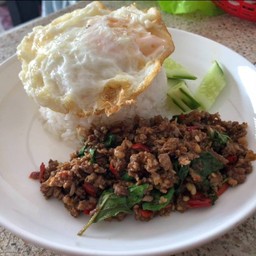 กระเพาเนื้อสับ