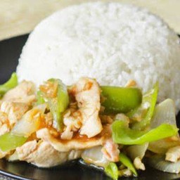 ผัดพริกหยวกไก่ราดข้าว