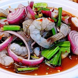 ยำกุ้งสด
