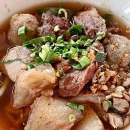 ก๋วยเตี๋ยว รวมทุกอย่าง