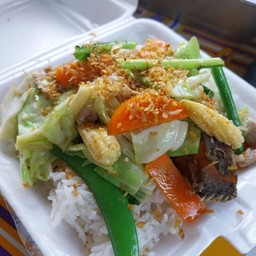ข้าวผัดผักรวม