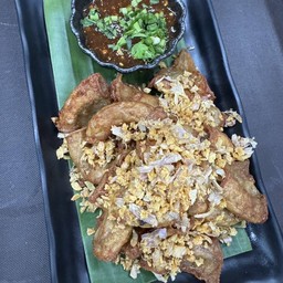 ไส้อ่อนทอดกระเทียม