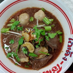 ก๋วยเตี๋ยวเนื้อเปื่อย