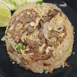 ข้าวผัดเนื้อ