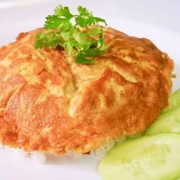 มีชา ข้าวไข่เจียวทรงเครื่อง ข้าวกะเพรา ปลาหมึกย่าง สูตรโบราณ