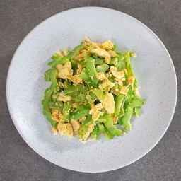 มะระผัดไข่