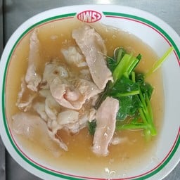 ราดหน้าเสวย