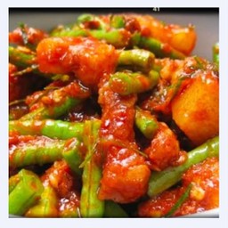 (กับข้าว)พริกแกงสามชั้นทอด