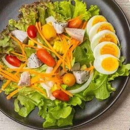 สลัดไข่ต้ม