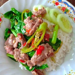 ข้าวผัดคะน้าหมูชิ้น