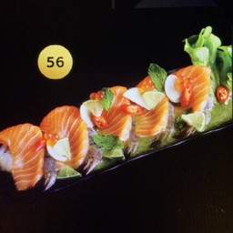 56.กุ้งสดแซลมอนยำซีฟู้ด