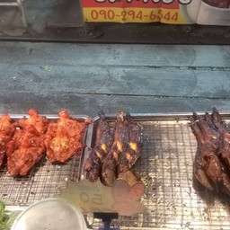 ฟาอีฟ อาหารอีสาน (ฮาลาล)  ตลาดนัดสี่แยกพระพรหมคลองสอง