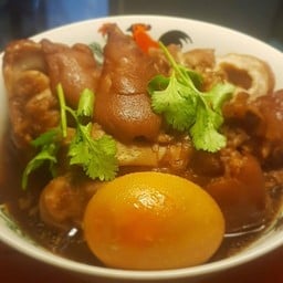 ข้าวขาหมูเยาวราช สุพรรณบุรี