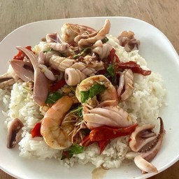 ข้าวกะเพราทะเล