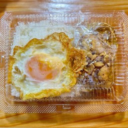 หมี่ไก่ฉีก (ก๋วยเตี๋ยวคลุก) by ครัวตะหลิว