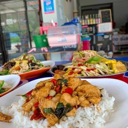 ข้าวกะเพราไก่