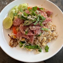 ข้าวผัดแหนม