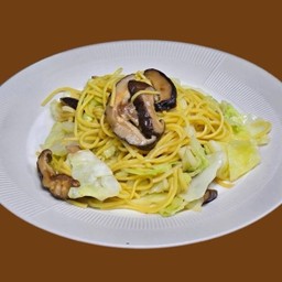 J1 ผัดหมี่ซั่วเจ Stir-Fried Noodles 